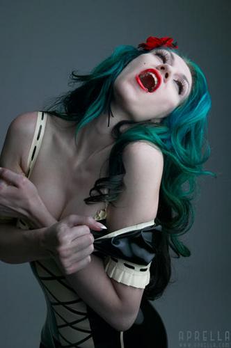 AL ALBA Y DE MADRUGADA